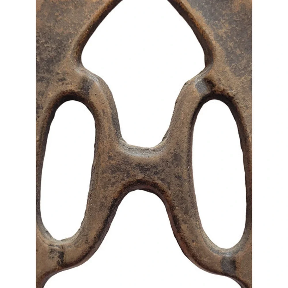 Antique Raised Ironing Iron Trivet Pot stand H Pattern‎ Wall Décor Kitchen 3